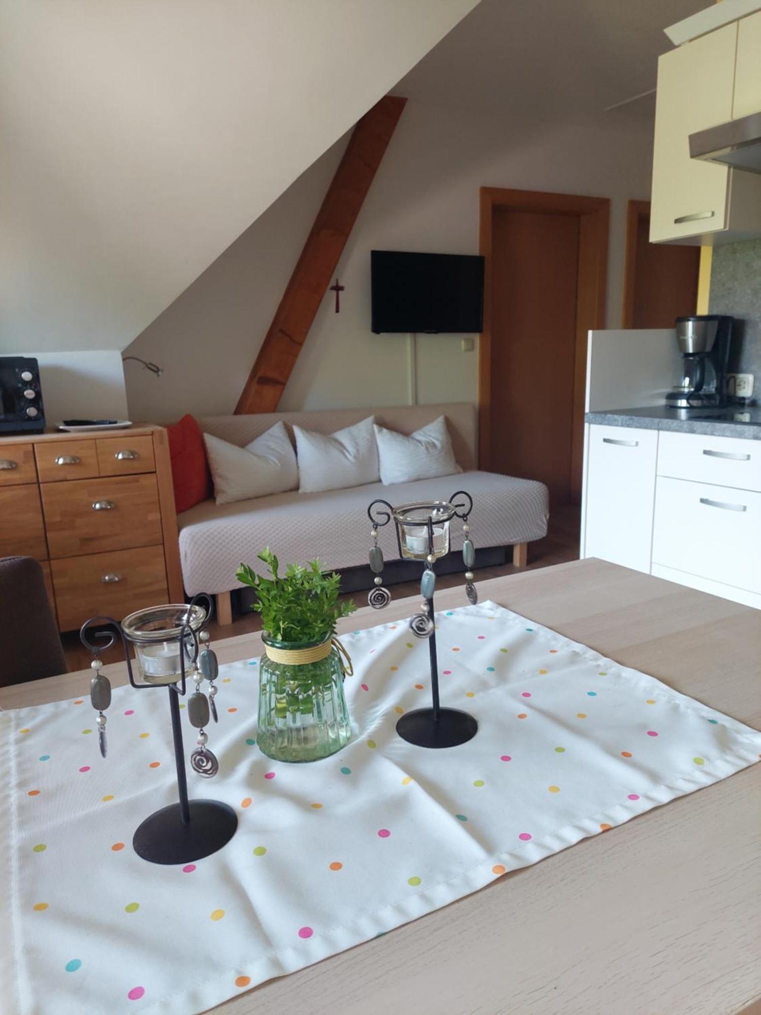 Anna's Home - Ferienwohnungen Ratsch an der Weinstraße Exterior foto
